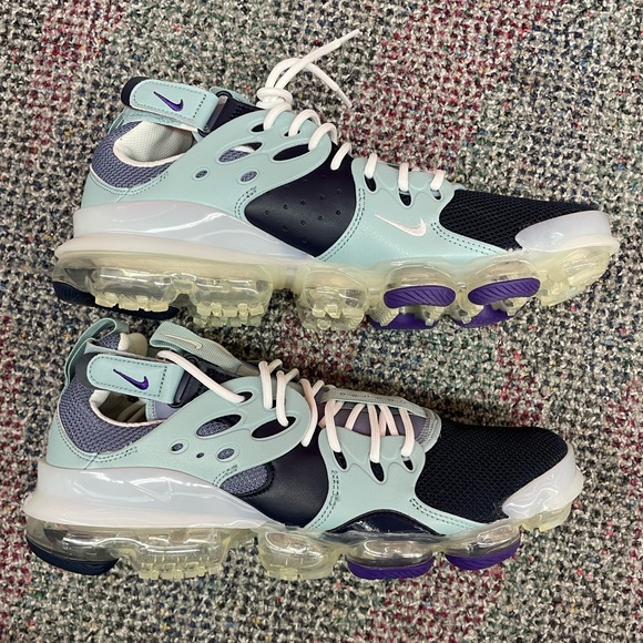 Nike - Picture 2 of 7